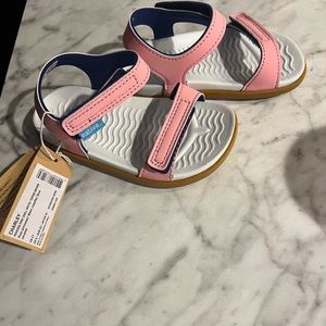 Native size 7 toddler sandals